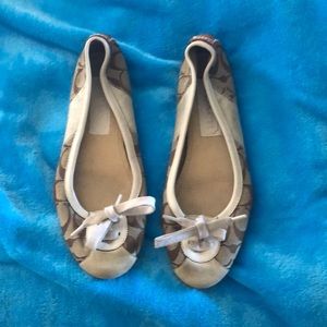 Coach flats